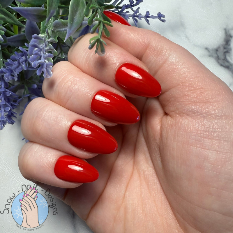 Voorbeeldtips in Extra Short Almond vorm om eenvoudig de juiste maat press-on nagels te bepalen.